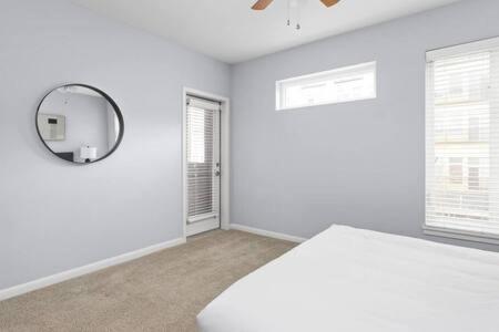 Cozysuites L Dream 1br, Monument Circle, Indy Apartment Indianapolis